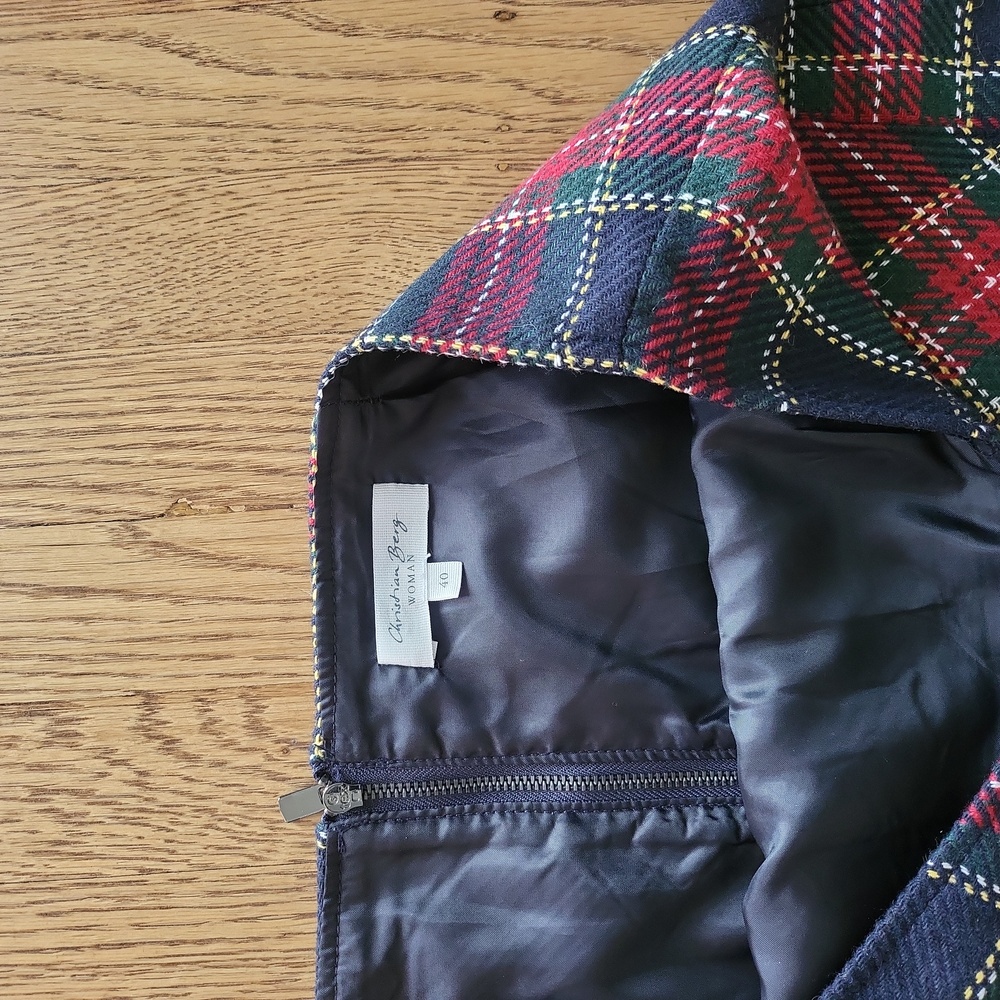 Cute Christian Berg Wool Skirt - Picture 10 of 14